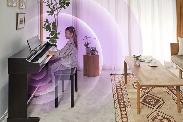 Ondas sonoras expandiéndose desde un piano ARIUS en un salón