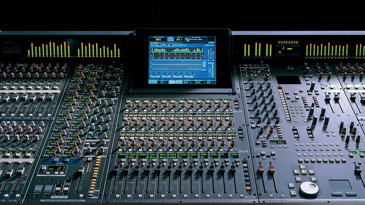 Yamaha abre una nueva era en mesas de sonido digitales en directo