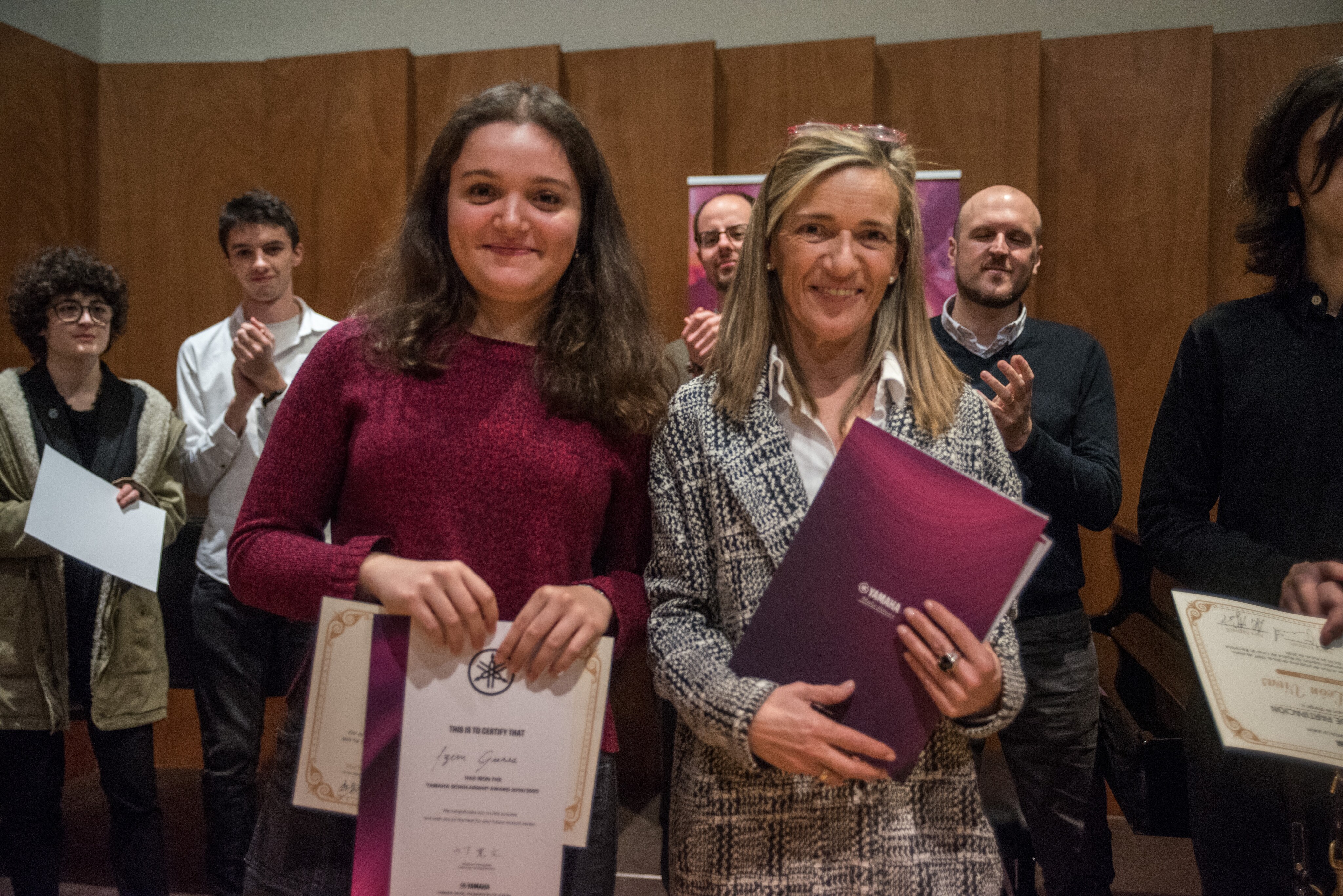 Izem Gures  (Ganador Beca YMFE 2019/2020) y Ana Hazen (Yamaha Music Europe)