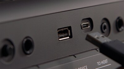 Imagen destacada de la Conectividad y salida del PSR-E483