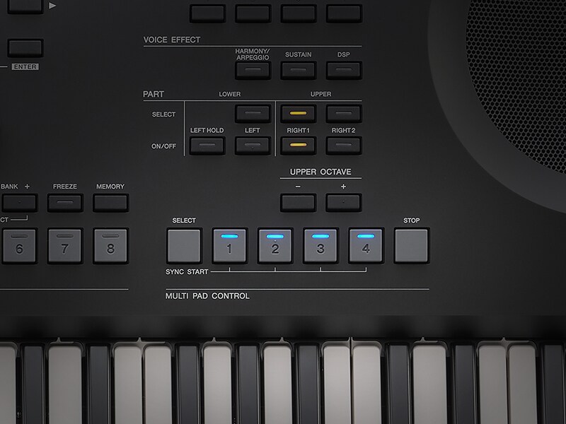 Primer plano de los Multi Pads del PSR-SX620 utilizados para disparar frases, patrones y bucles.