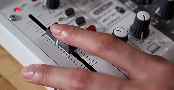 Control s&oacute;nico r&aacute;pido e intuitivo del Yamaha AG03MK2