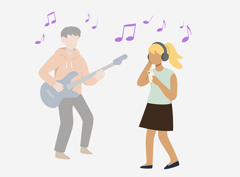 Una mujer disfruta escuchando con atención los pasajes de cada instrumento mientras ajusta el volumen de todos ellos en la aplicación de práctica musical Extrack.