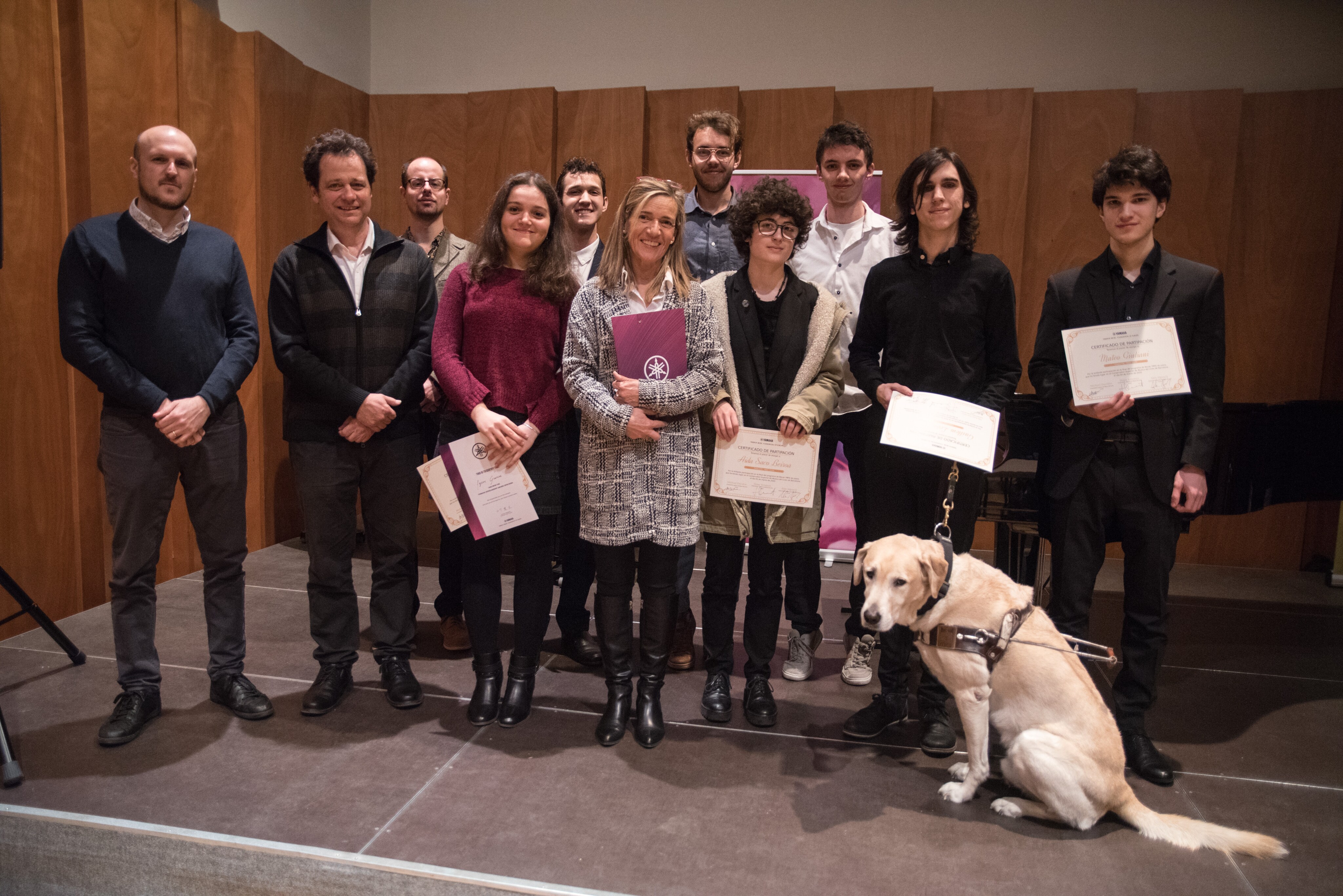 Foto grupal Final Becas YMFE2019/2020