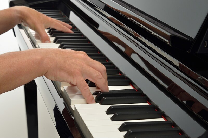 CSP-255 - Descripción - Clavinova - Productos - Pianos